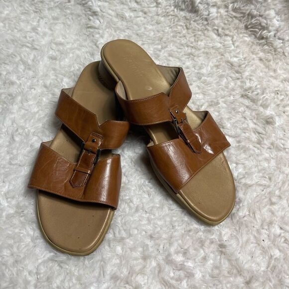 Munro American Leather tan slip on straps sandals shock absorbing heels SZ11WW - Picture 1 of 8